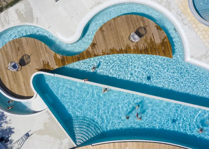 مكان تخييم Surf 6p 3bdrms Airconpremium *